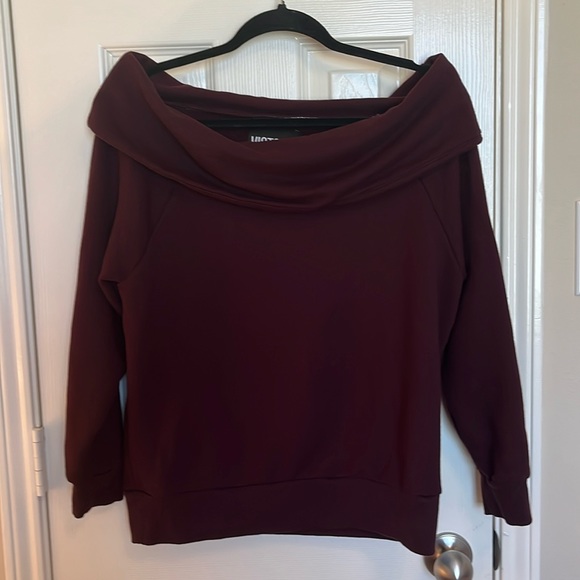Victoria's Secret Sweaters - Victoria’s Secret Sport Sweatshirt